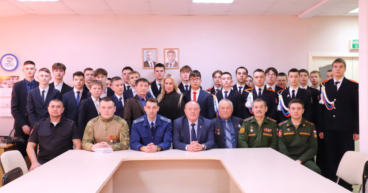 В центральной библиотеке Яльчикского МО состоялся  круглый стол «Мужской разговор»