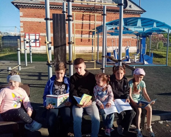 Развлекательно-познавательный час «Безопасное лето»